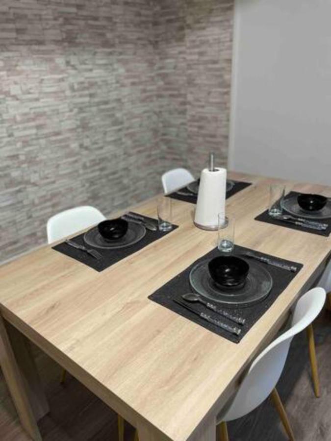 Appartement En Duplex Centre Ville D'Onnaing Eksteriør bilde